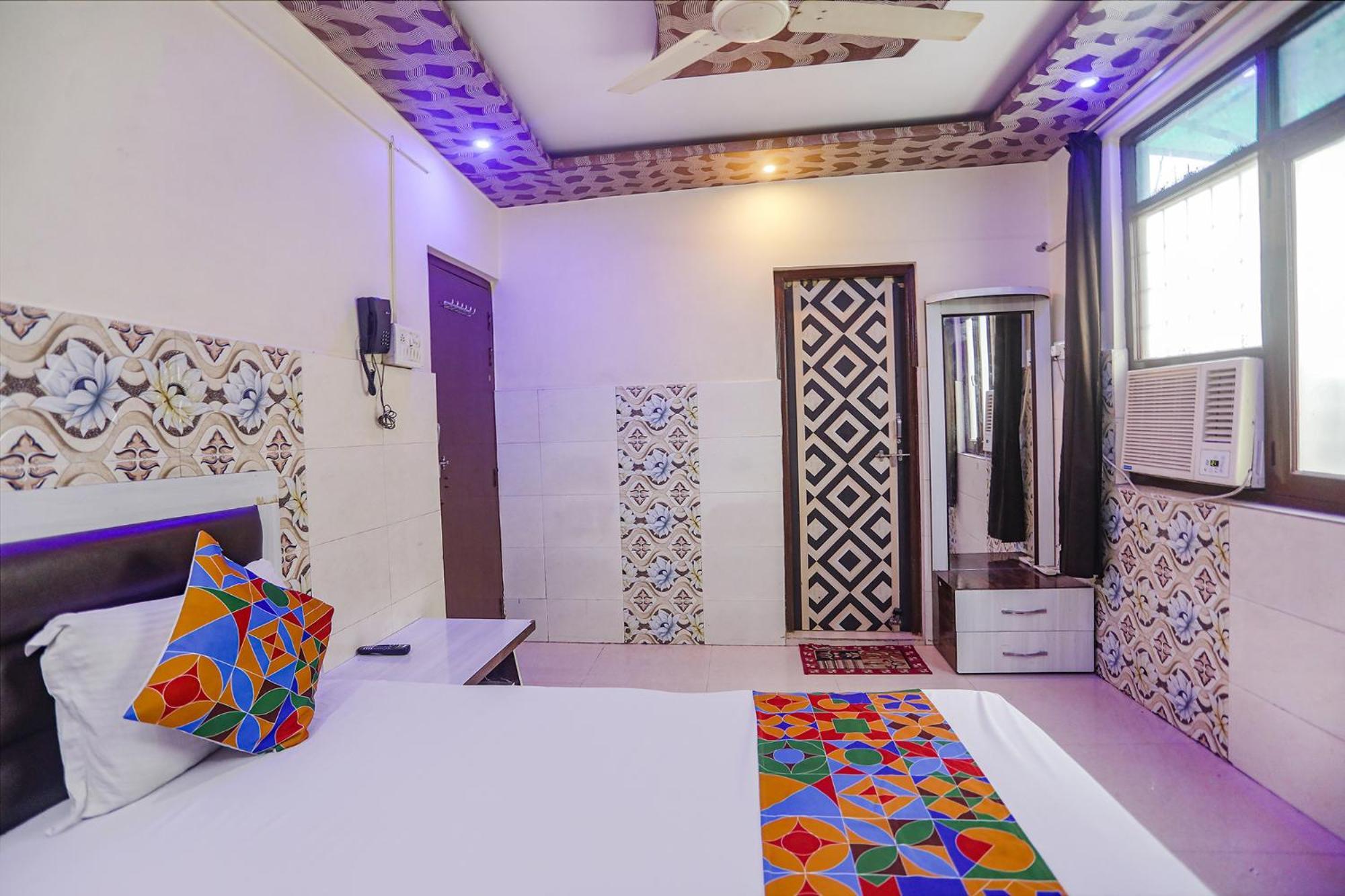 OYO 69930 Hotel Kanha Dham Kanpur Exterior foto