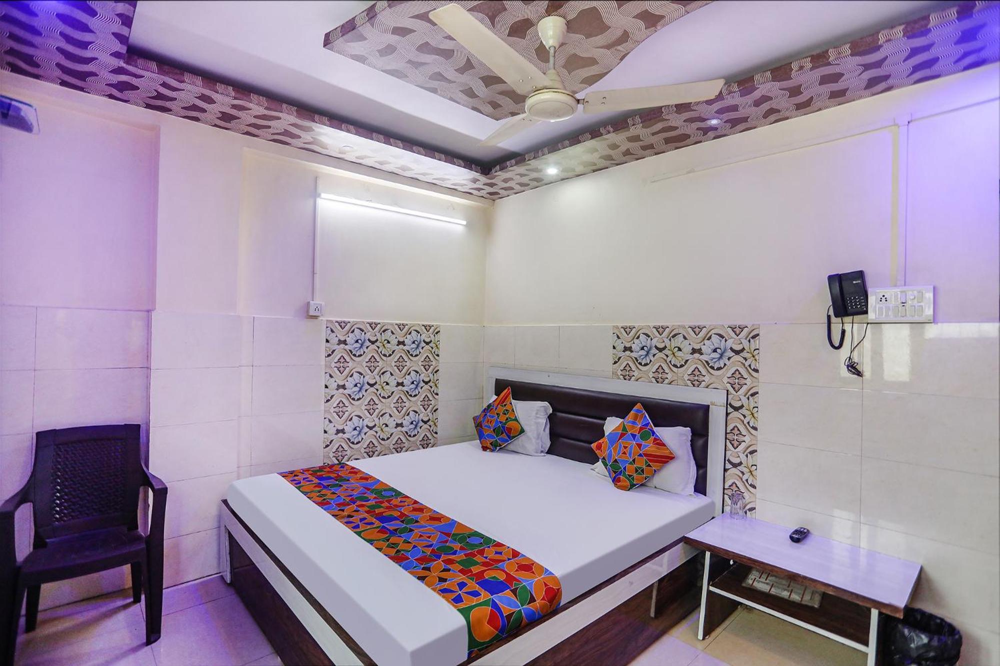 OYO 69930 Hotel Kanha Dham Kanpur Exterior foto
